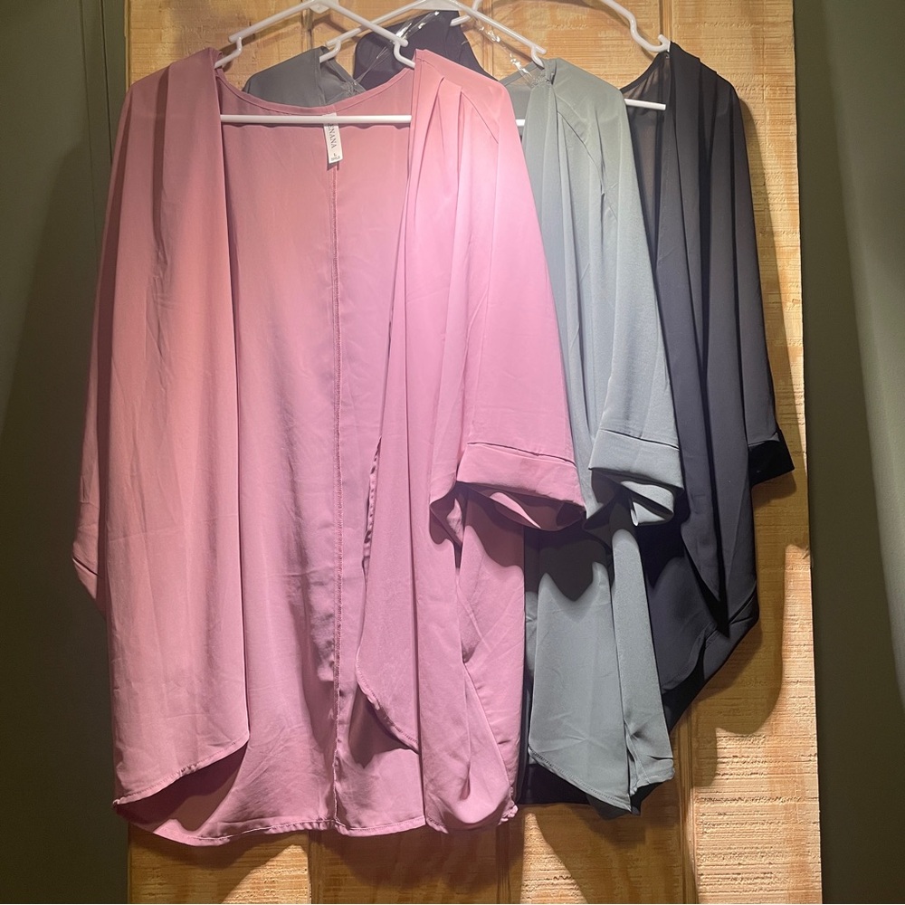 Zenana SET OF 3 Kimonos in Blush Pink, Sage Green & Black